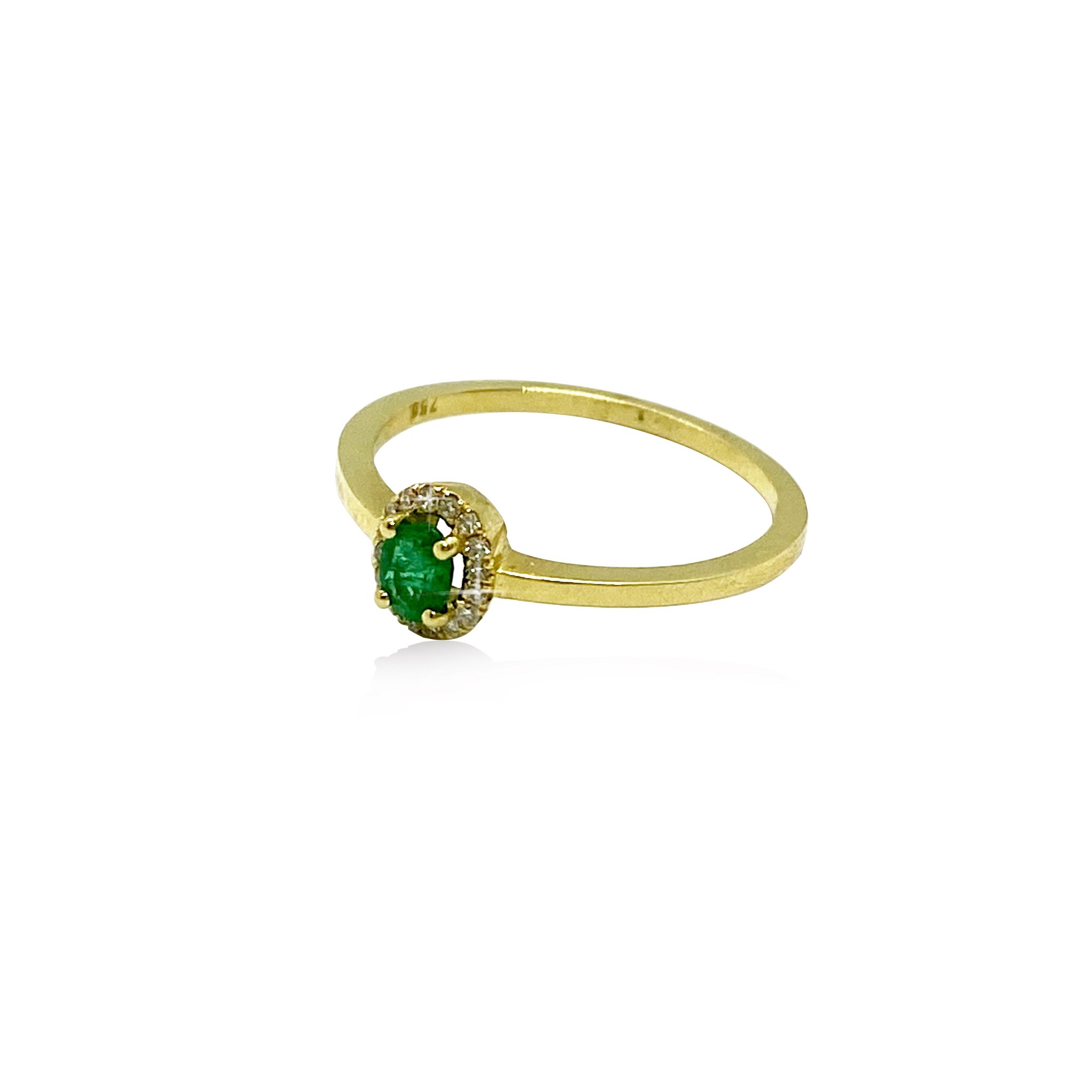 Oval emerald rosetta ring - melina-fachidis.com