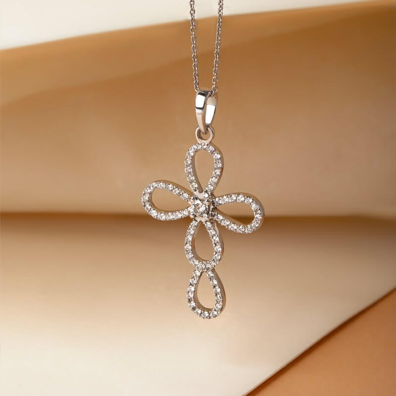 Drop-shaped diamond cross
