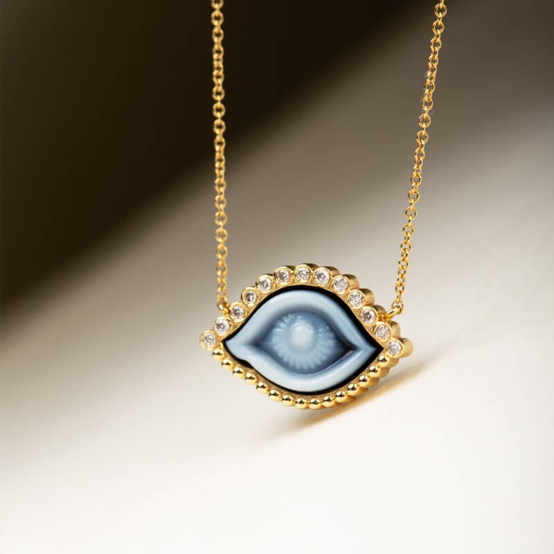 Eye engraved agate necklace