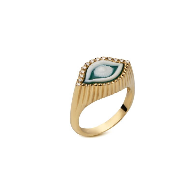 Eye-shaped carved agate ring